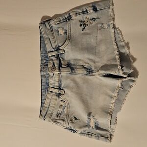 Arizona Embroidered Denim Shorts, Size 7, Excellent Pre-owned Condition